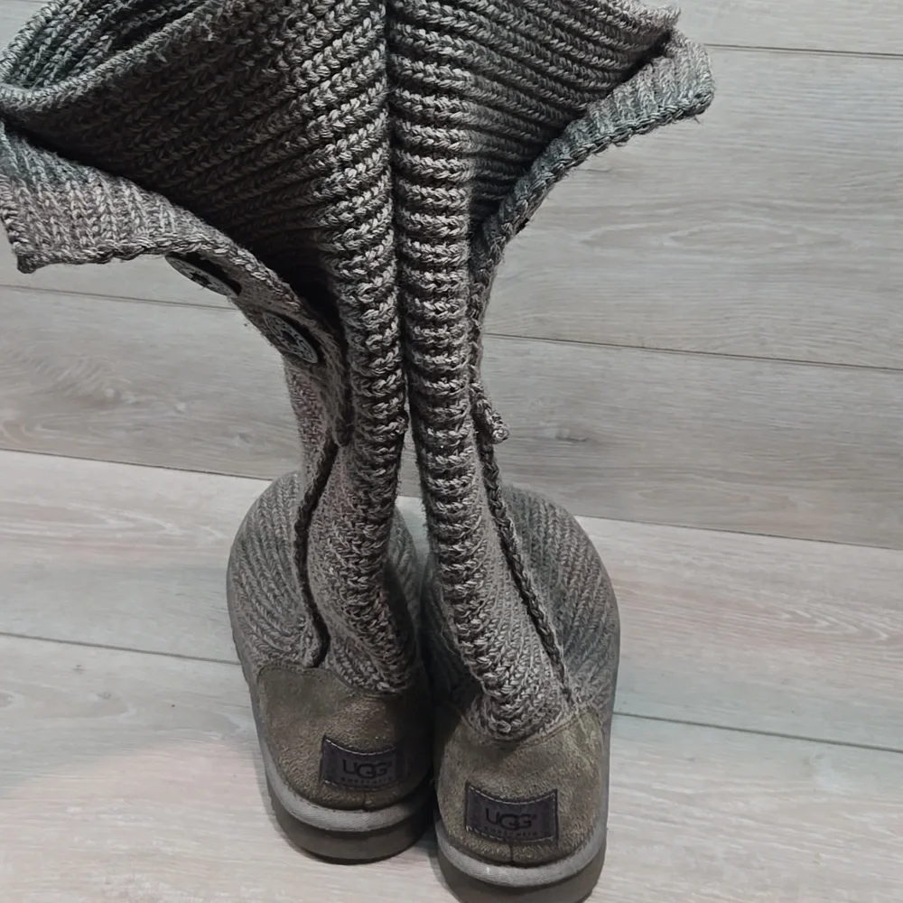 Ugg Australia Women Cozy Sweater Tall 3 Buttons Knit Ankle Boots Shoes Sz 9